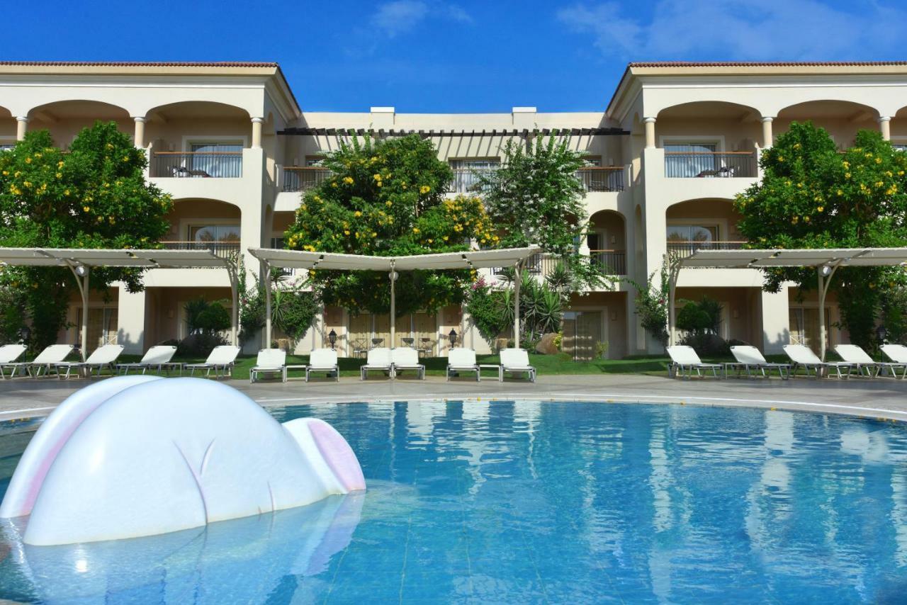 Jaz Mirabel Resort Sharm El-Sheikh Exterior foto The hotel's pool